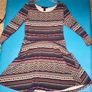 Forever 21 long sleeve knee high dress
